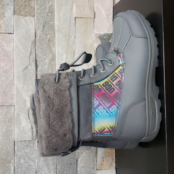 UGG Kids Butte II Cwr Snow Boot - Picture 8 of 10